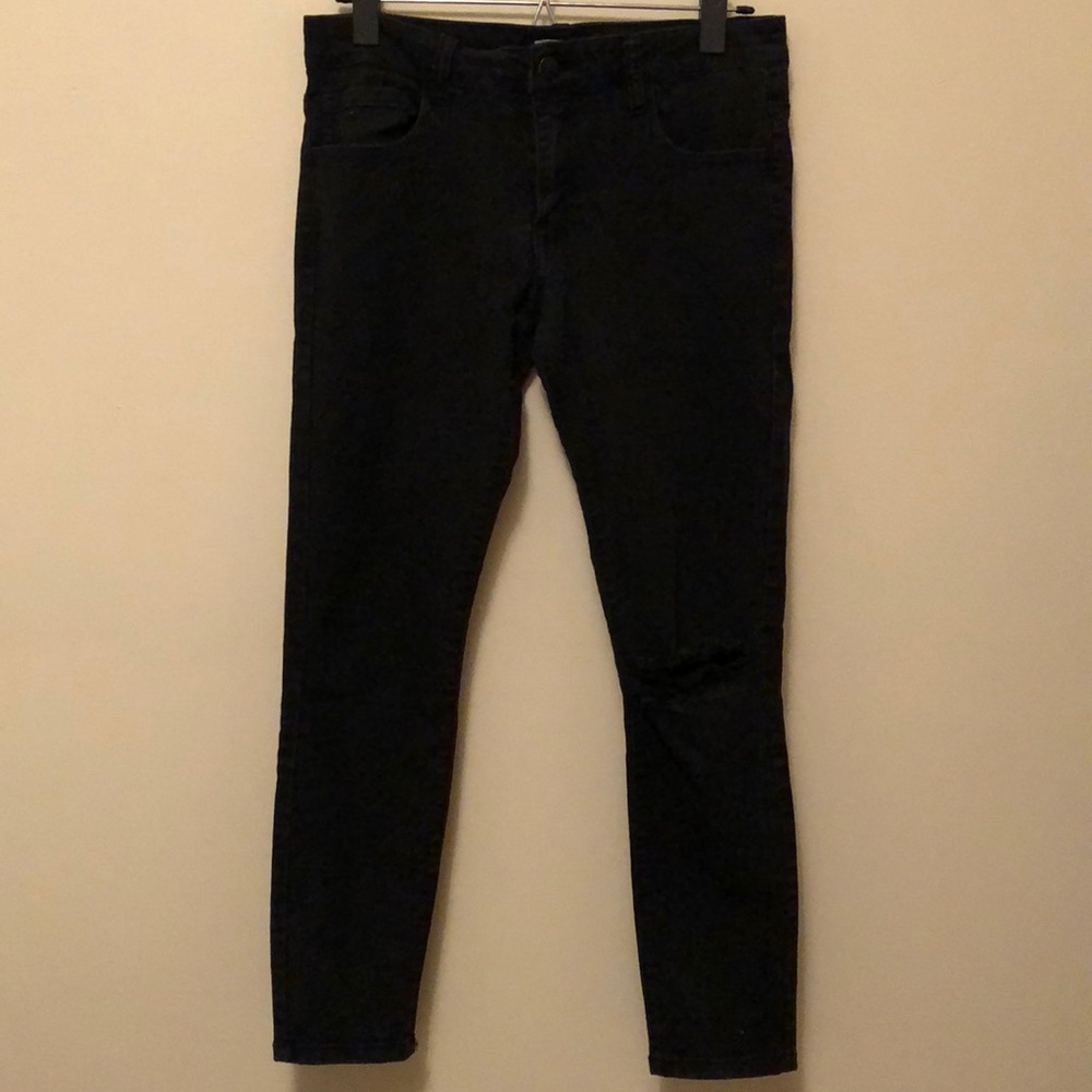 Distressed black jeans!